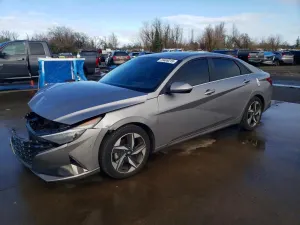 Hyundai Elantra LIMITED 2.0L 4 2023