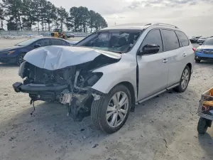 Nissan Pathfinder S 3.5L 6 2019