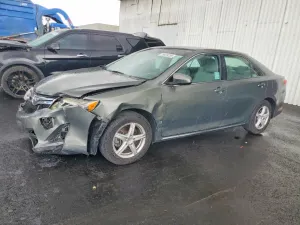 Toyota Camry L 2.5L 4 2013