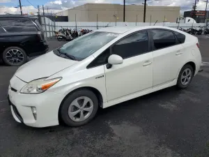 Toyota Prius 1.8L 4 2012