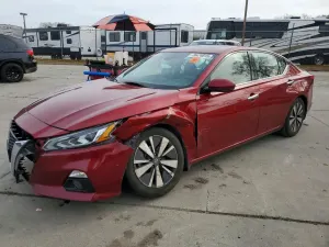 Nissan Altima SV 2.5L 4 2019