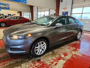 Ford Fusion SE 2.5L 4 2016