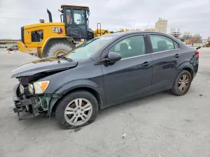 Chevrolet Aveo (Sonic) LT 1.8L 4 2015