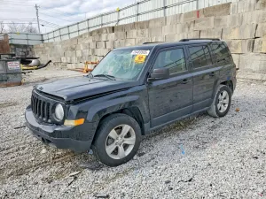 Jeep Patriot LATITUDE 2.4L 4 2013