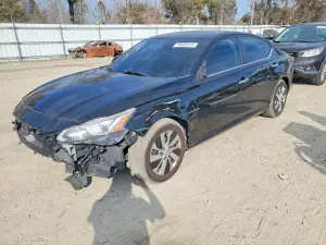 Nissan Altima S 2.5L 4 2020