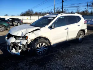 Nissan Rogue S 2.5L 4 2014