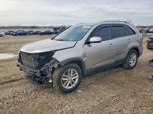 Kia Sorento LX 2.4L 4 2015