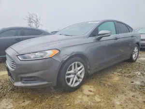 Ford Fusion SE 2.5L 4 2014
