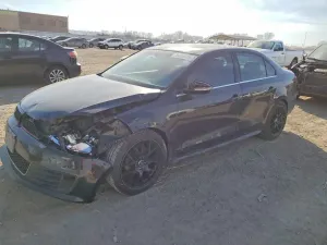 Volkswagen Jetta 2 L 4 2015