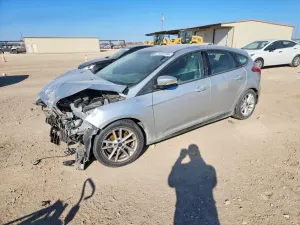Ford Focus SE 2.0L 4 2016
