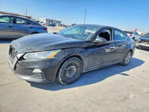 Nissan Altima S 2.5L 4 2020