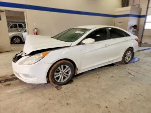 Hyundai Sonata GLS 2.4L 4 2013