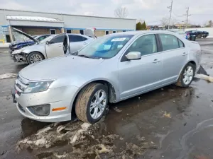 Ford Fusion SE 2.5L 4 2012