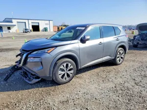 Nissan Rogue SV 2.5L 4 2021