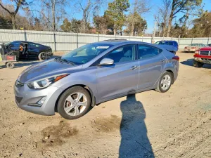 Hyundai Elantra SE 1.8L 4 2016