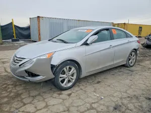 Hyundai Sonata SE 2.4L 4 2013