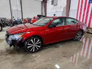 Nissan Altima SR 2.5L 4 2022