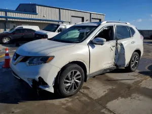 Nissan Rogue S 2.5L 4 2016