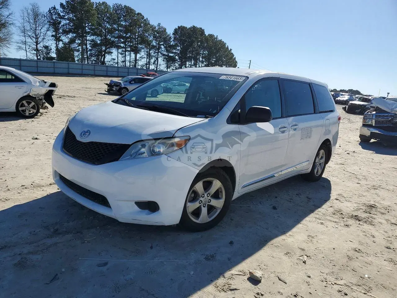 Toyota Sienna BASE 2.7L 4 2011