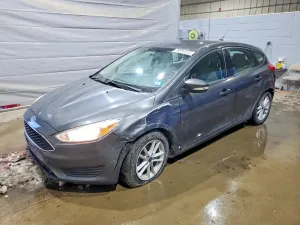 Ford Focus SE 2.0L 4 2017