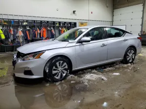 Nissan Altima S 2.5L 4 2021