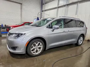 Chrysler Pacifica TOURING L PLUS 3.6L 6 2017