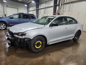 Volkswagen Jetta BASE 2.0L 4 2013