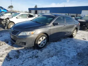 Toyota Camry BASE 2.5L 4 2011
