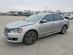 Volkswagen Passat S 2.5L 5 2013
