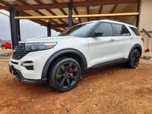 Ford Explorer 3.0L 6 2023