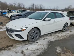 Hyundai Elantra LIMITED 2.0L 4 2025