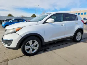 Kia Sportage BASE 2.4L 4 2012