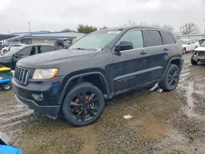 Jeep Grand Cherokee LAREDO 5.7L 8 2013
