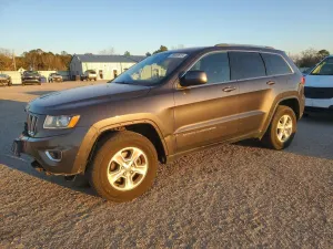 Jeep Grand Cherokee LAREDO 3.6L 6 2015