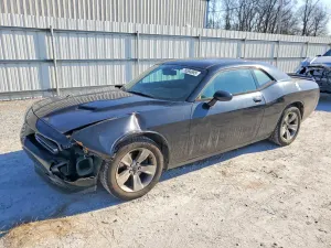 Dodge Challenger SXT 3.6L 6 2015