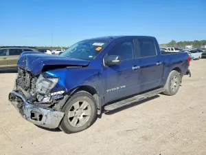 Nissan Titan SV 5.6L 8 2018