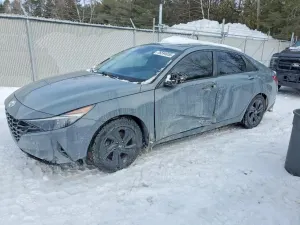Hyundai Elantra 2.0L 4 2022