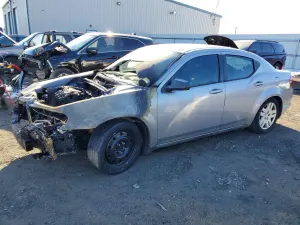 Dodge Avenger 2.4L 4 2014