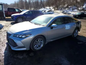 Toyota Avalon XLE 3.5L 6 2019