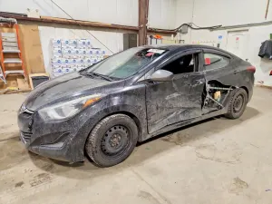 Hyundai Elantra SE 1.8L 4 2015