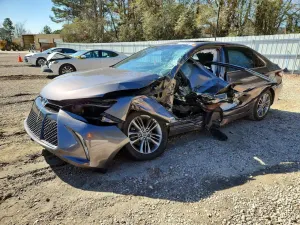 Toyota Camry LE 2.5L 4 2015