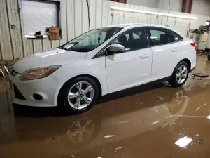 Ford Focus SE 2.0L 4 2014