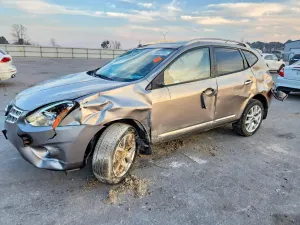 Nissan Rogue 2.5L 4 2013