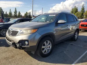 Kia Sorento LX 2.4L 4 2013