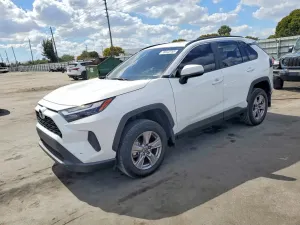 Toyota Rav4 XLE 2.5L 4 2024