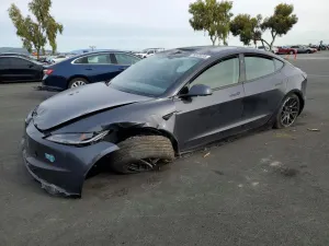 Tesla Model 3 2025