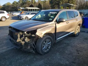 Hyundai Santa Fe SE 2.4L 4 2020