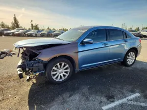 Chrysler 200 TOURING 2.4L 4 2011