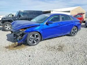 Hyundai Elantra LIMITED 2.0L 4 2023