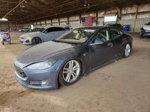 Tesla Model S 2013